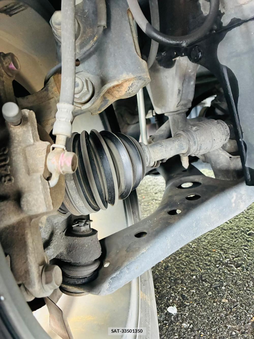 Toyota NOAH 2005-11 7605440-34