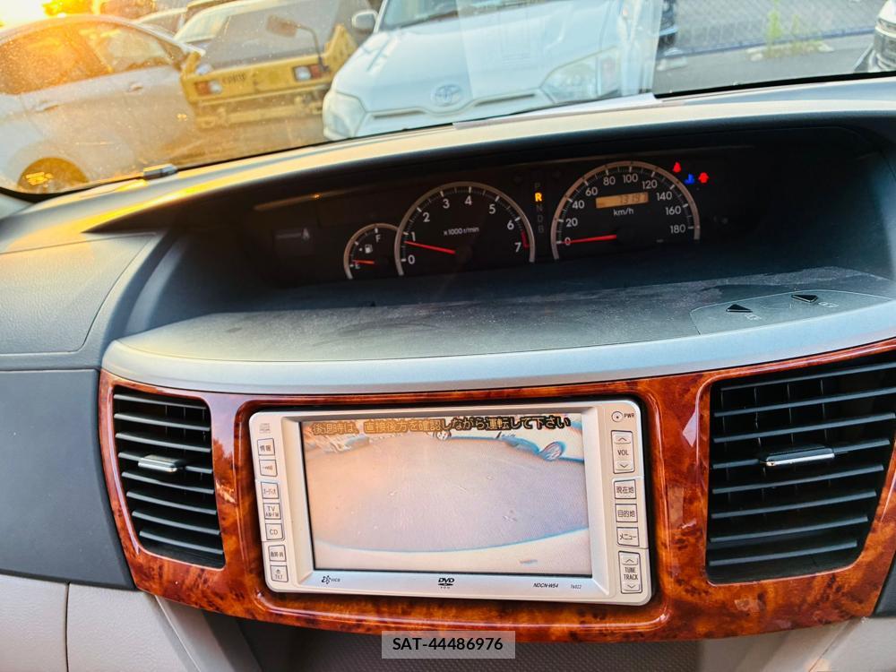 Toyota NOAH 2005-04 7456370-16