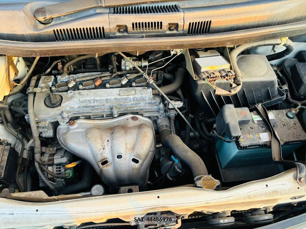 Toyota NOAH 2005-04 7456370-36