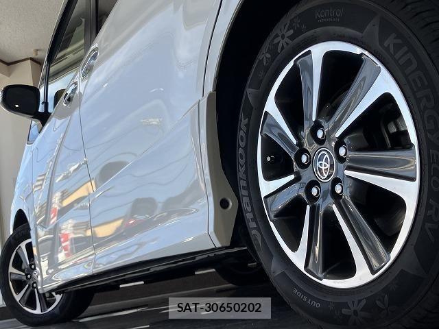 Toyota NOAH 2022-01 7726538-11