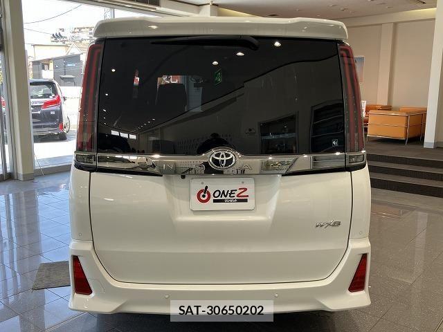 Toyota NOAH 2022-01 7726538-13