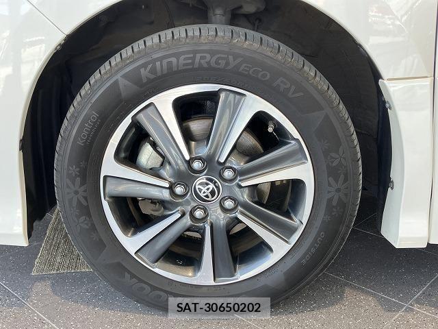 Toyota NOAH 2022-01 7726538-18