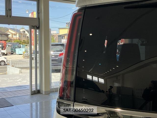 Toyota NOAH 2022-01 7726538-25