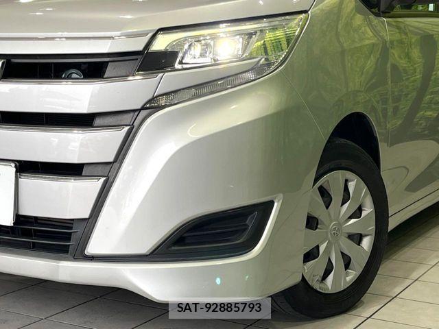 Toyota NOAH 2021-08 7726558-12