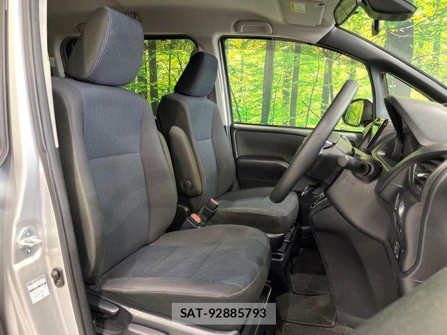 Toyota NOAH 2021-08 7726558-7