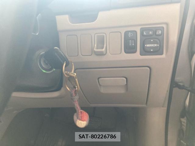 Toyota NOAH 2003-08 7726576-9