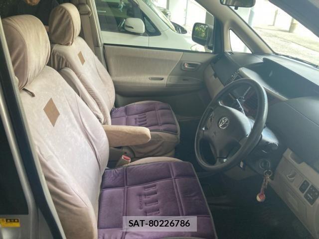 Toyota NOAH 2003-08 7726576-14