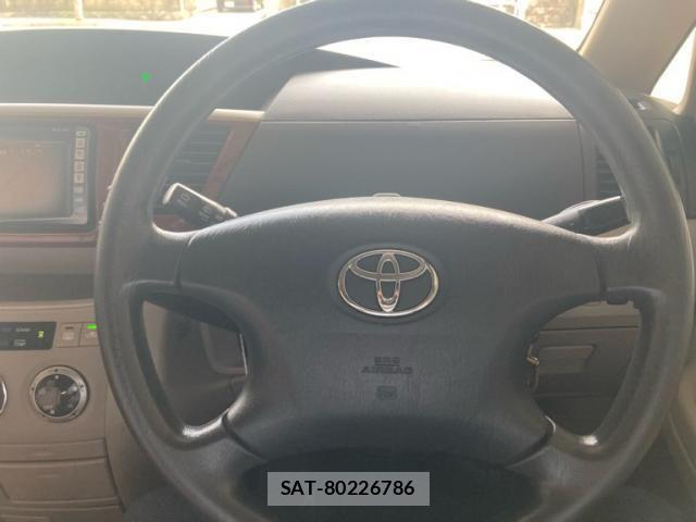 Toyota NOAH 2003-08 7726576-21