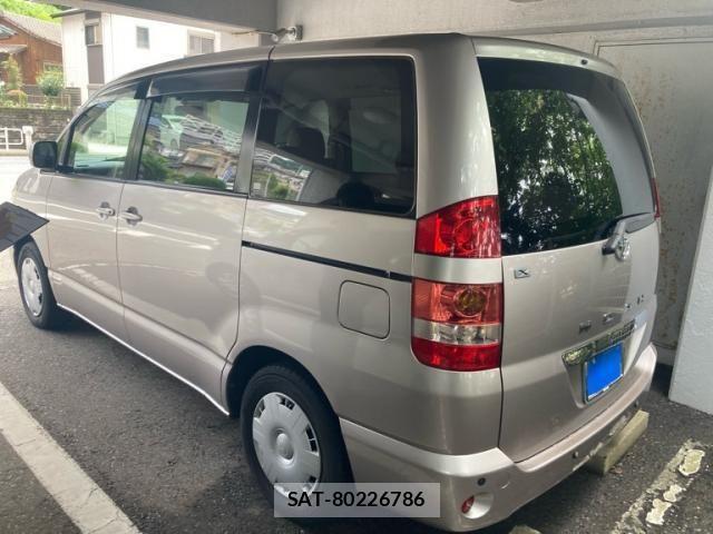 Toyota NOAH 2003-08 7726576-2