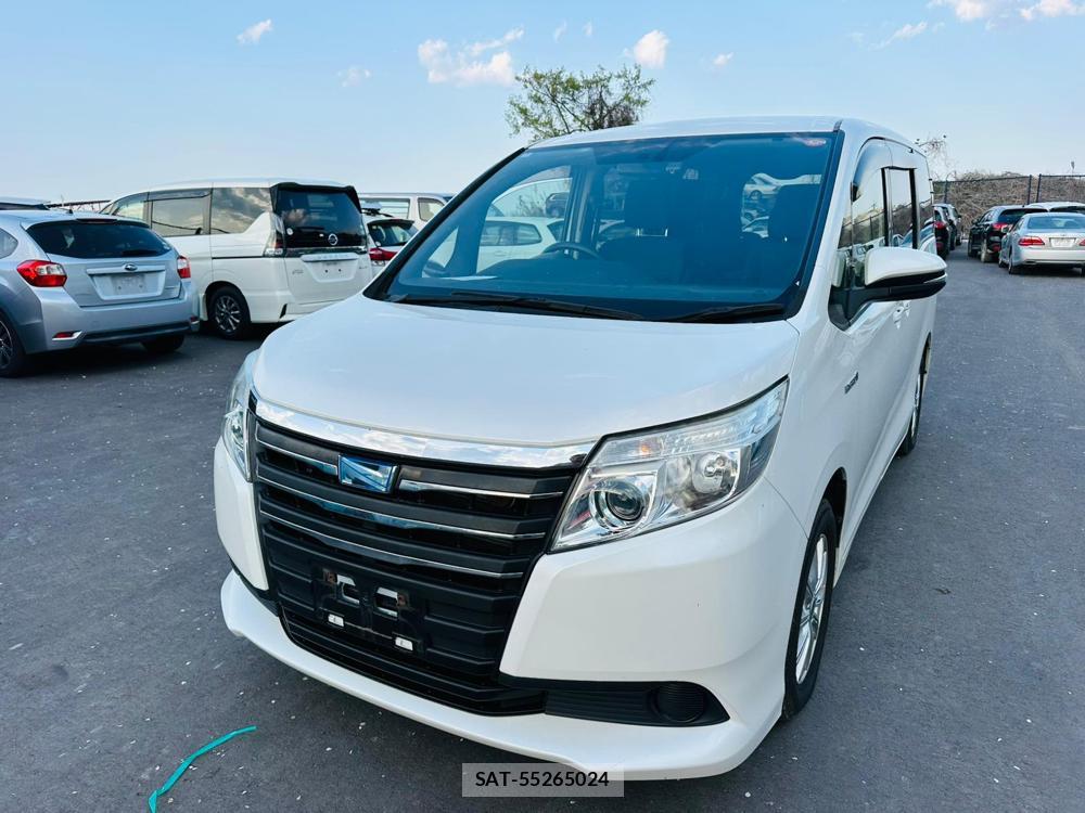 Toyota NOAH 2015 7718473-0