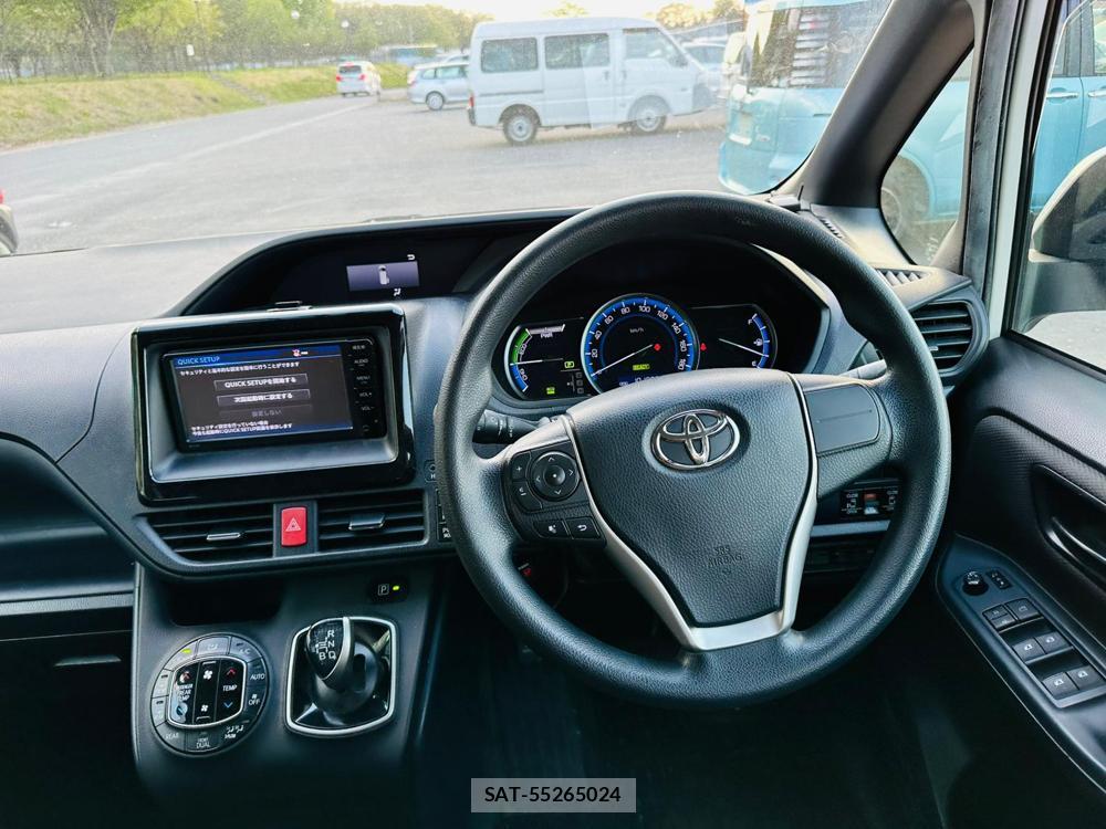 Toyota NOAH 2015 7718473-13