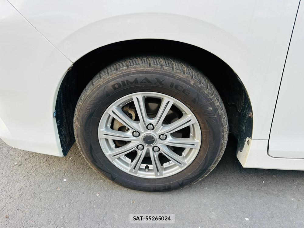 Toyota NOAH 2015 7718473-29