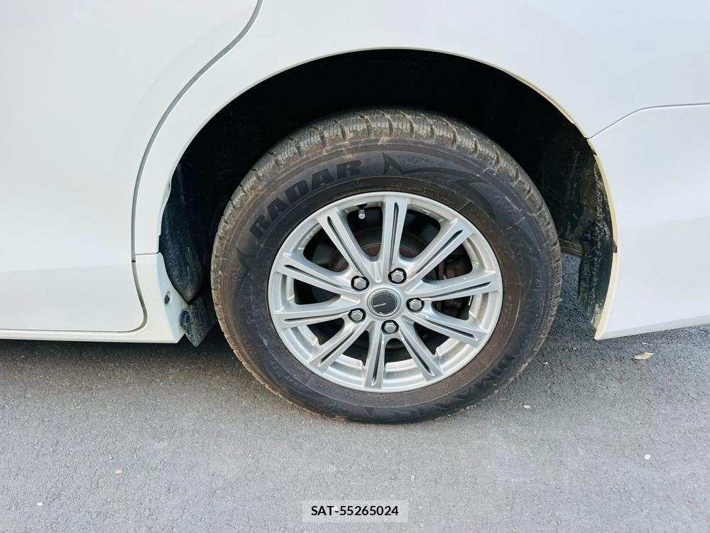 Toyota NOAH 2015 7718473-30