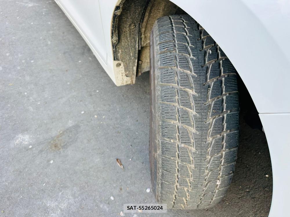 Toyota NOAH 2015 7718473-32
