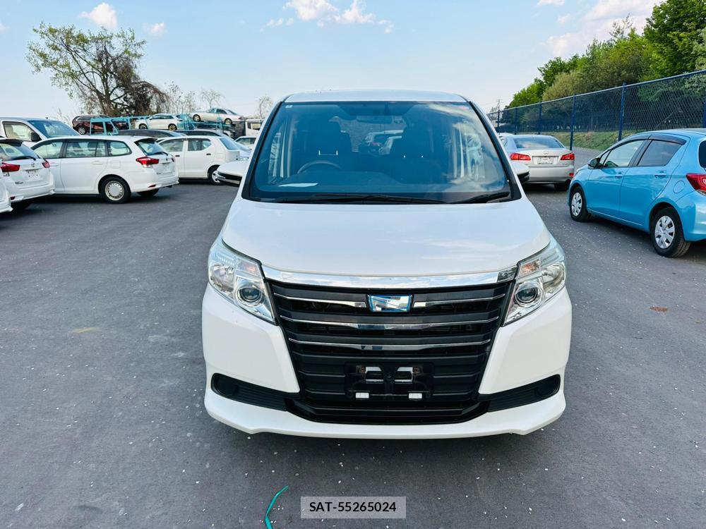 Toyota NOAH 2015 7718473-7
