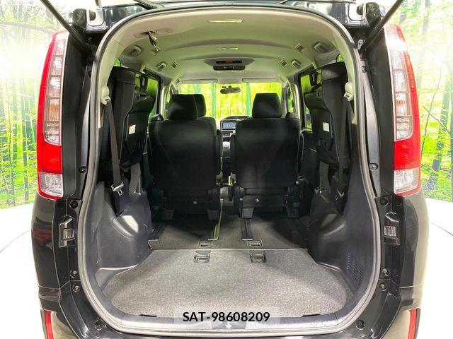 Toyota NOAH 2015-11 7726562-11