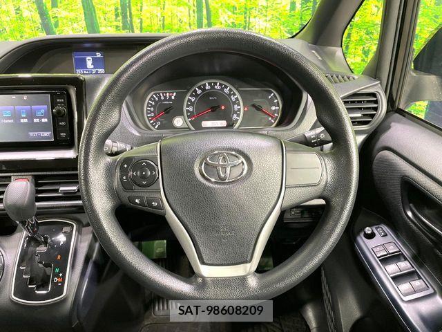 Toyota NOAH 2015-11 7726562-14