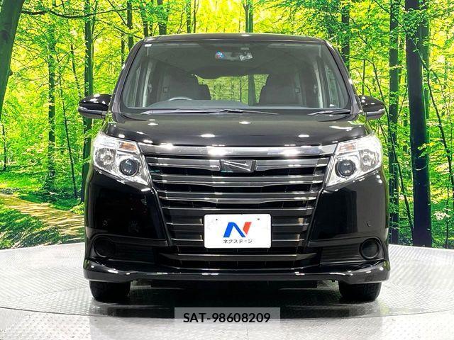 Toyota NOAH 2015-11 7726562-15