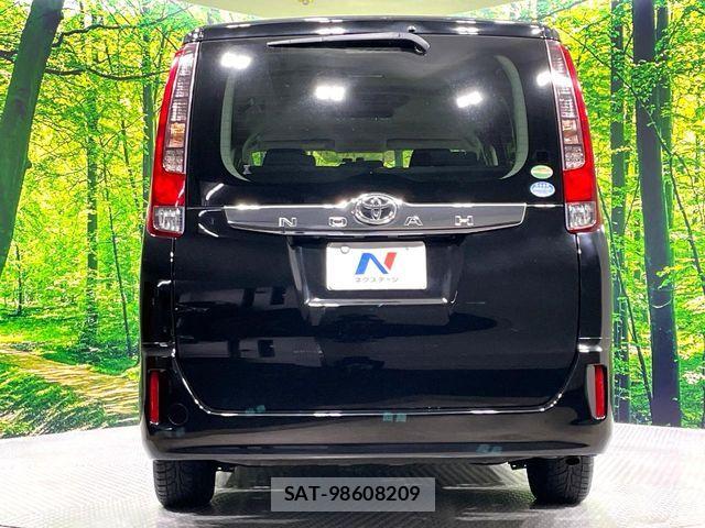Toyota NOAH 2015-11 7726562-16