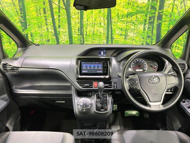 Toyota NOAH 2015-11 7726562-1