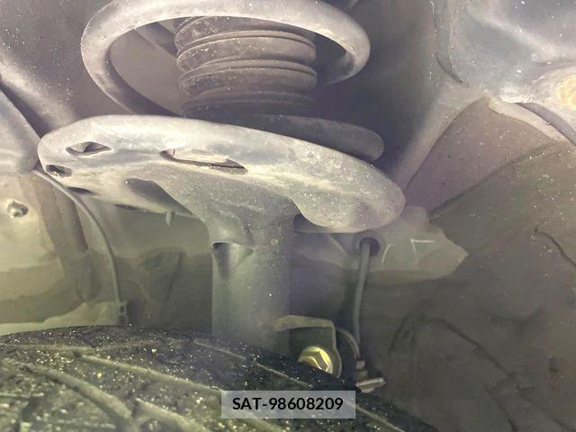 Toyota NOAH 2015-11 7726562-19