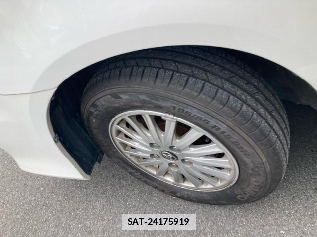 Toyota NOAH 2010-08 7726567-11