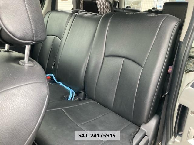 Toyota NOAH 2010-08 7726567-15