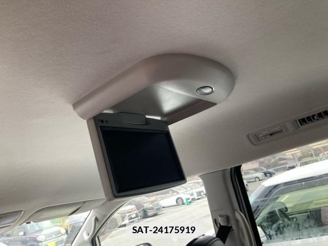 Toyota NOAH 2010-08 7726567-17