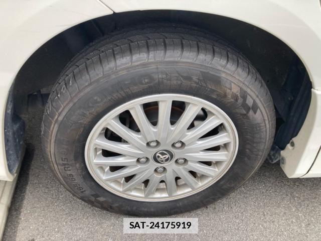 Toyota NOAH 2010-08 7726567-7