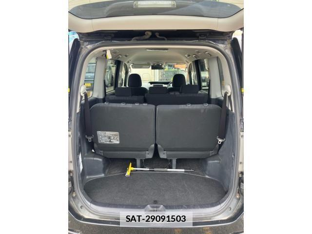 Toyota NOAH 2011-09 7726564-11