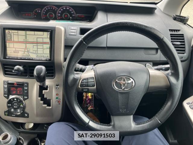 Toyota NOAH 2011-09 7726564-21