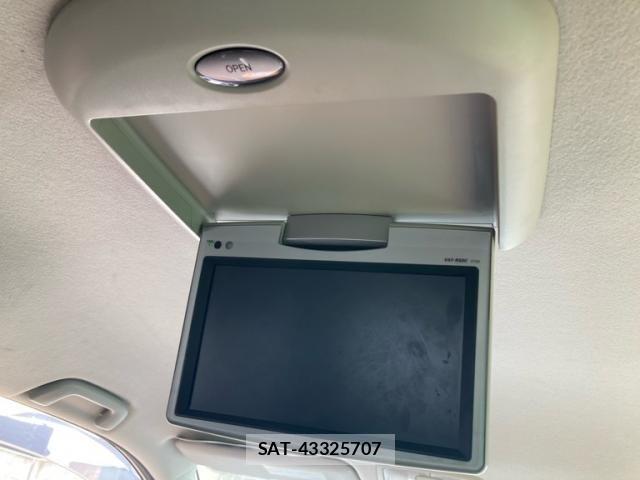 Toyota NOAH 2011-07 7726575-14
