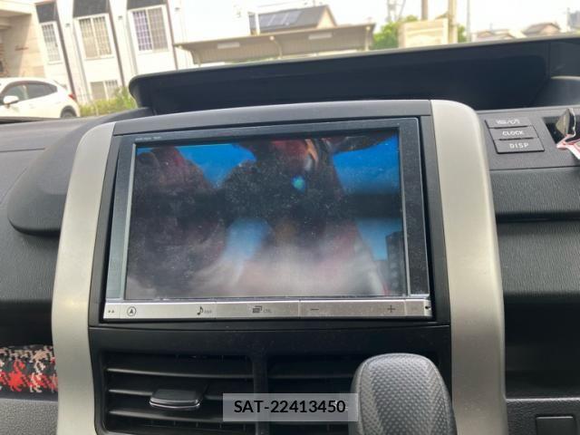Toyota NOAH 2013-11 7726569-15