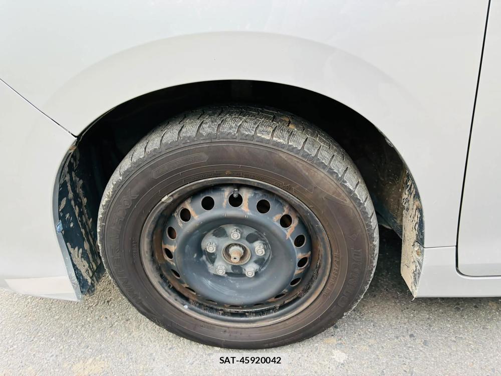Toyota NOAH 2017-05 7686696-29