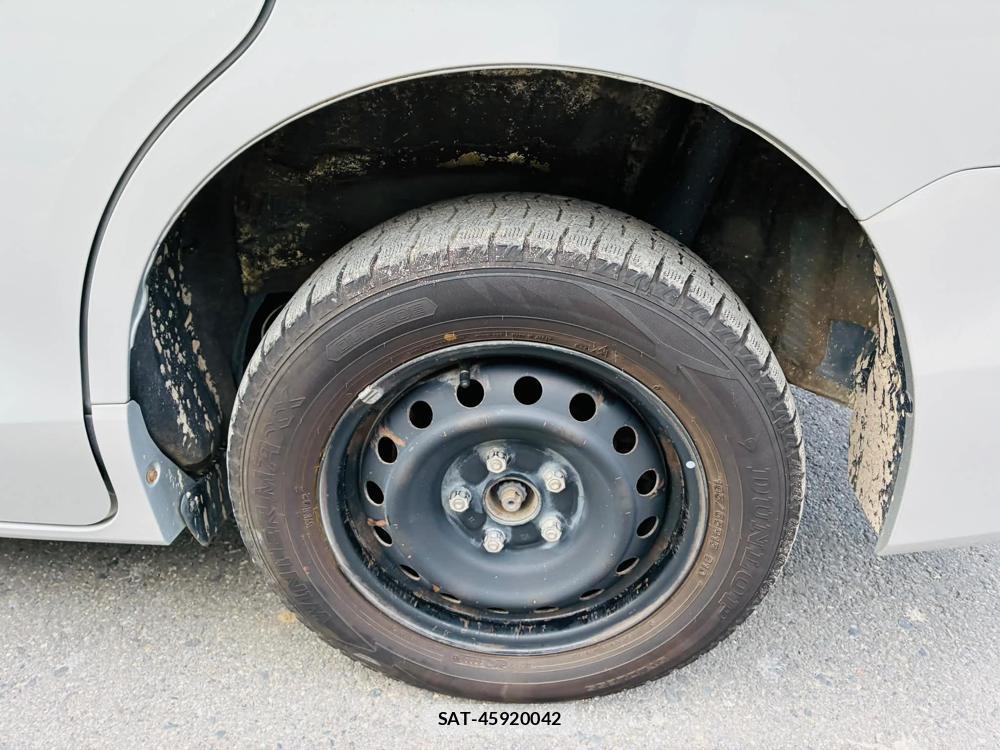 Toyota NOAH 2017-05 7686696-30