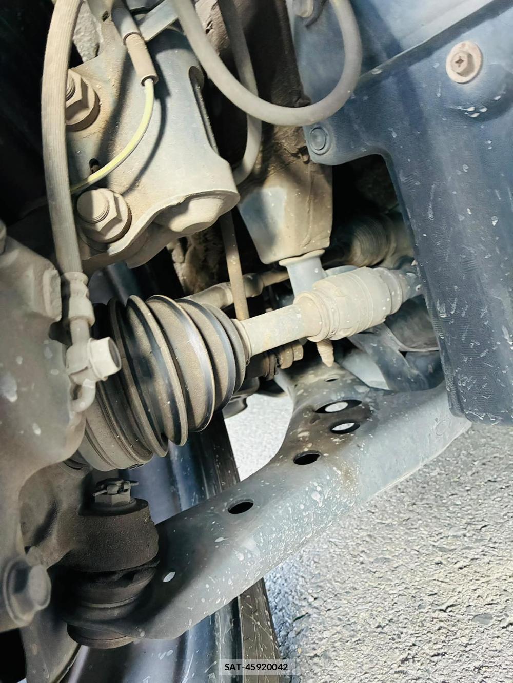 Toyota NOAH 2017-05 7686696-34