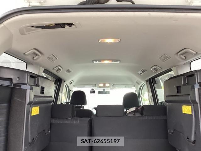 Toyota NOAH 2013-06 7726565-15