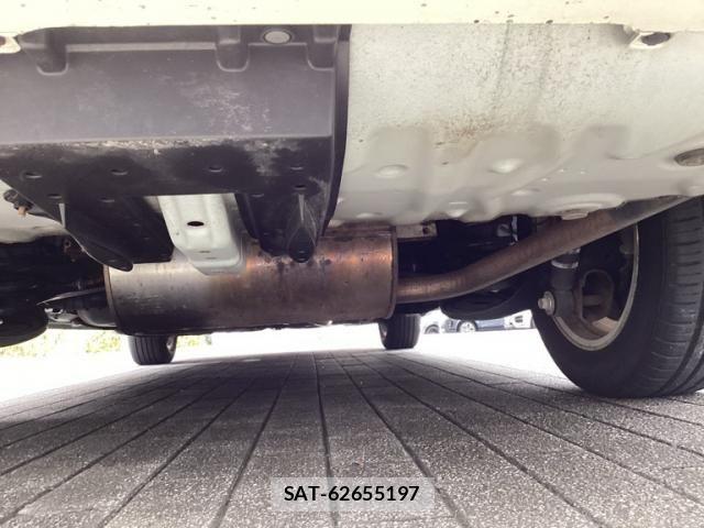 Toyota NOAH 2013-06 7726565-5