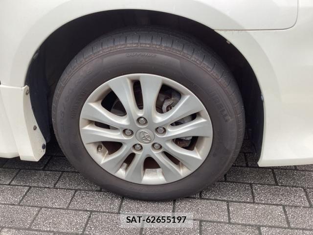 Toyota NOAH 2013-06 7726565-8