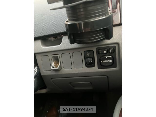 Toyota NOAH 2005-07 7726577-12