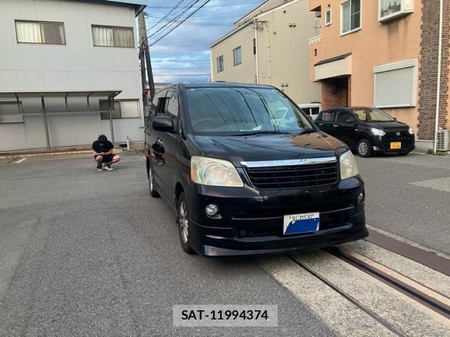 Toyota NOAH 2005-07 7726577-1