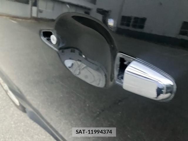 Toyota NOAH 2005-07 7726577-19