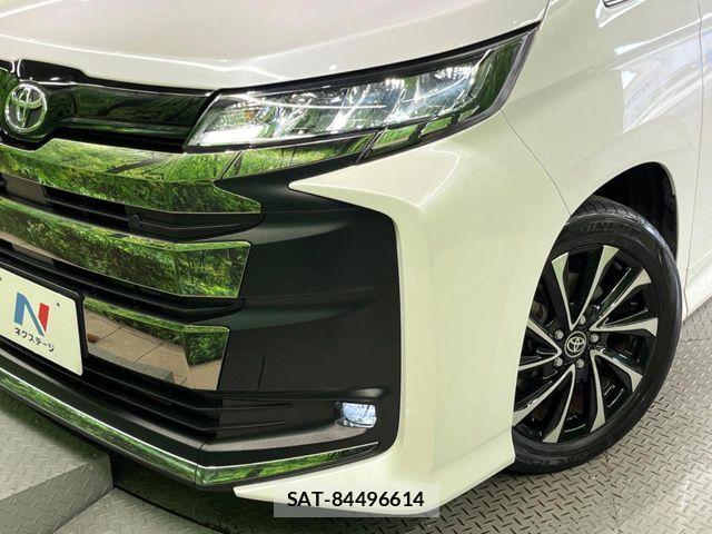 Toyota NOAH 2023-06 7726531-12