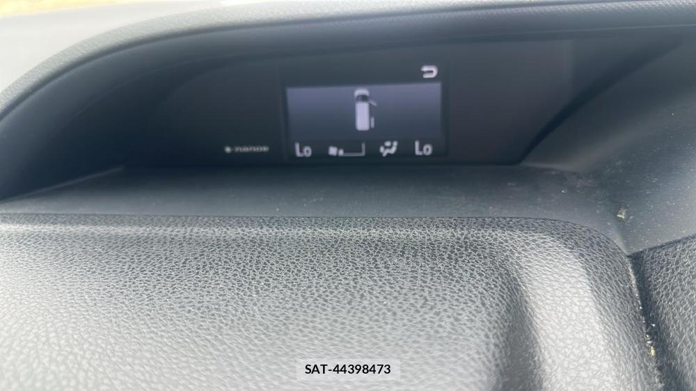 Toyota NOAH 2015-03 7353012-15