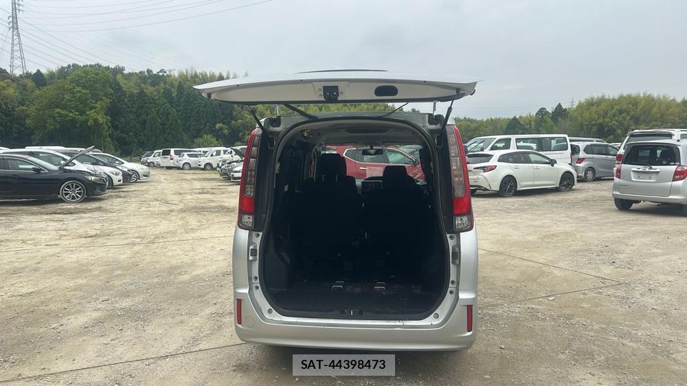 Toyota NOAH 2015-03 7353012-25