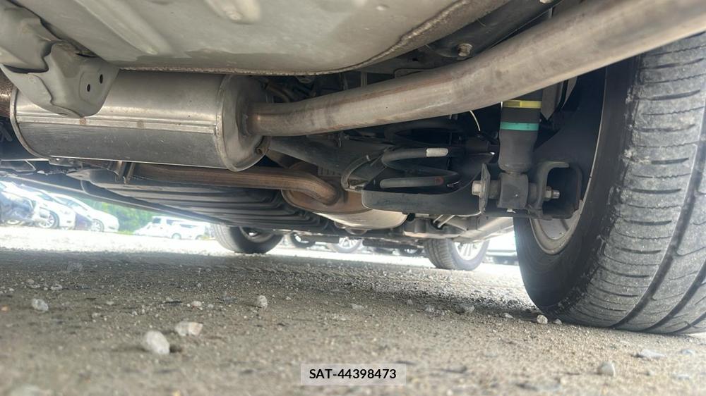 Toyota NOAH 2015-03 7353012-34