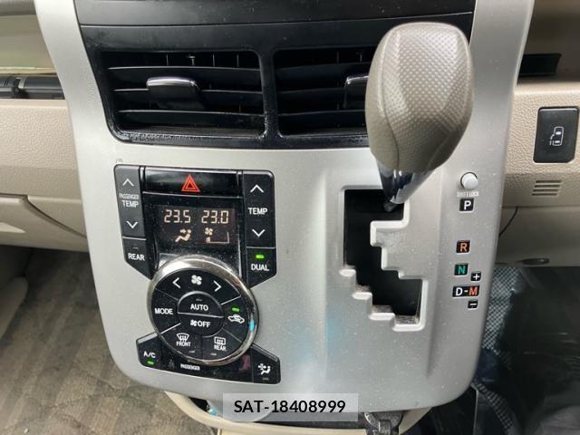 Toyota NOAH 2010-07 7787671-21