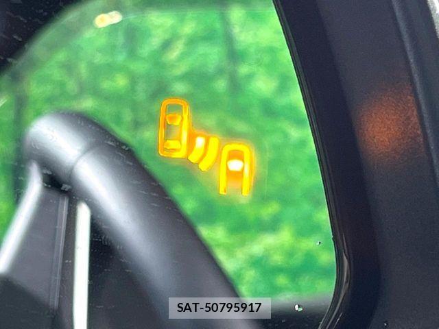 Toyota NOAH 2023-10 7787699-6