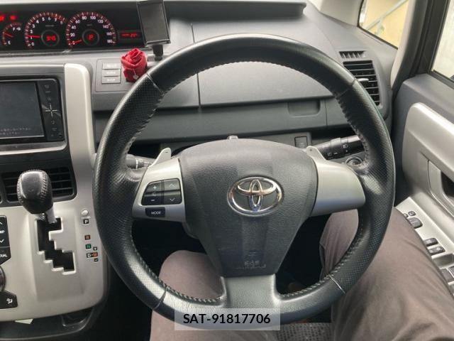 Toyota NOAH 2010-08 7787670-14