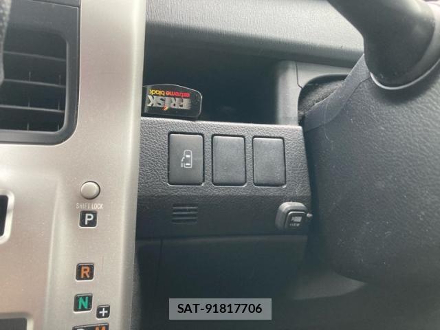 Toyota NOAH 2010-08 7787670-16